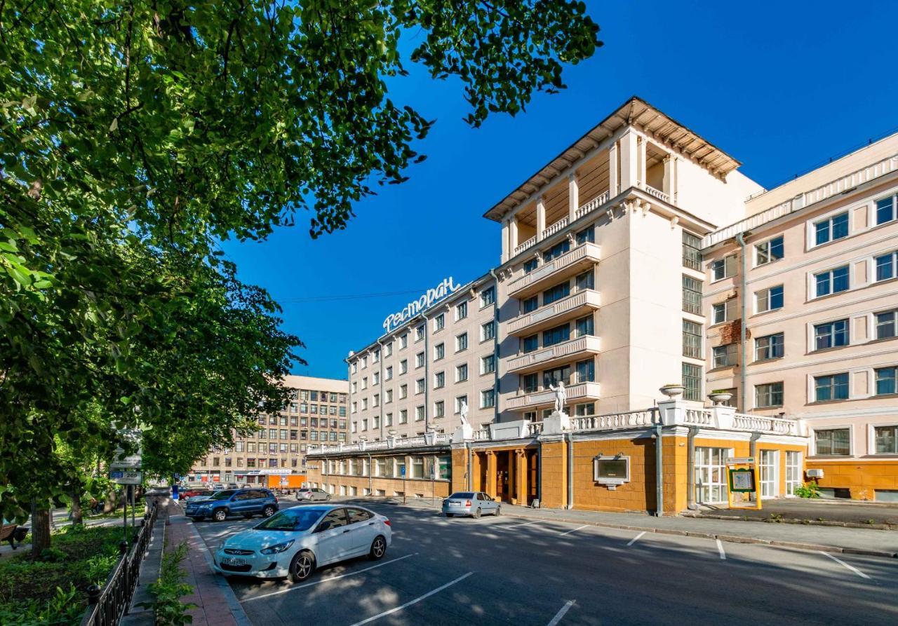 Gostinica Bolsoi Ural Hotel Екатеринбург Екстериор снимка