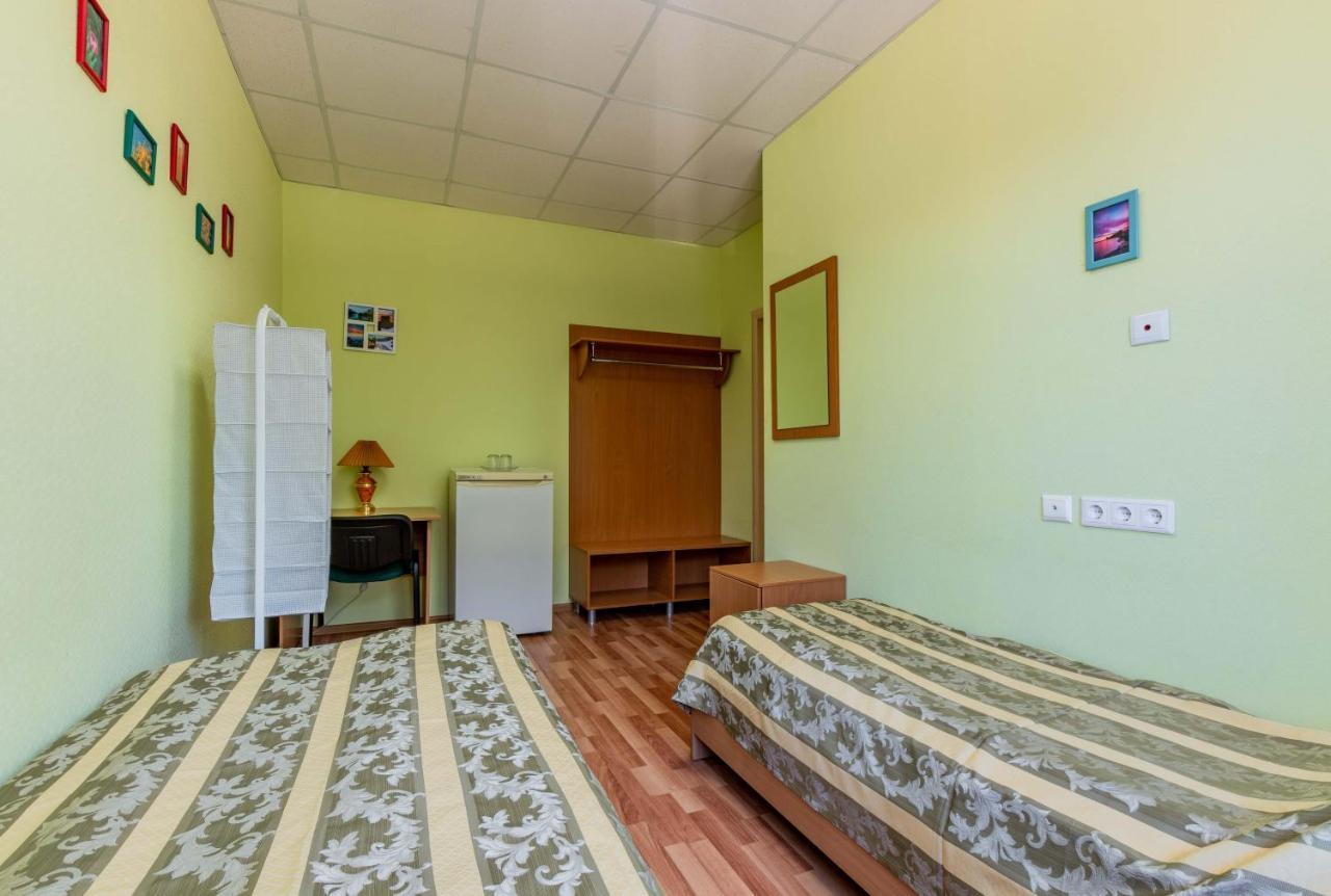 Gostinica Bolsoi Ural Hotel Екатеринбург Екстериор снимка