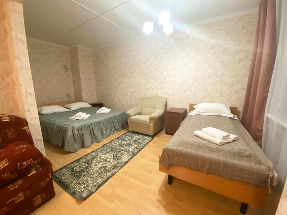 Gostinica Bolsoi Ural Hotel Екатеринбург Екстериор снимка